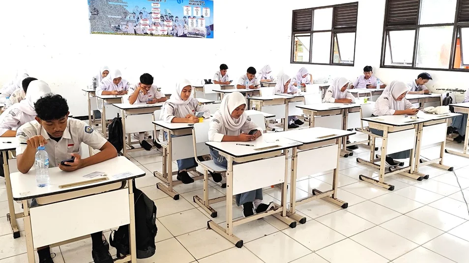 Ujian Sekolah 2025 SMAN 1 Malingping Gunakan Smart-M1 - SMAN 1 Malingping